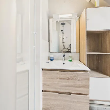 250m De La Plage, Maison Pour 2 Adultes 2enfants Hébergement de vacances *